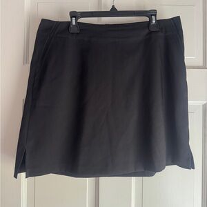 Lady Hagen NWT Essentials Black Skort